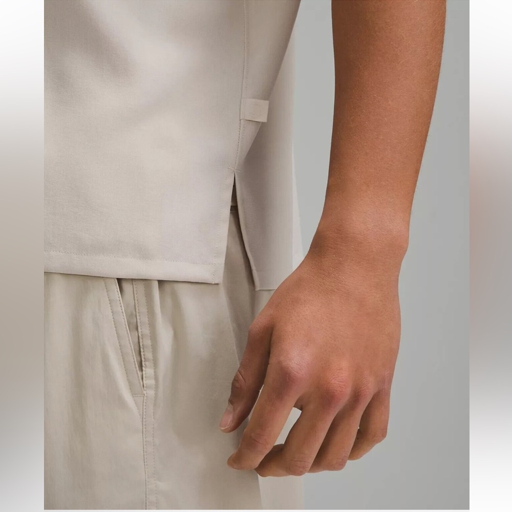 Lululemon Men•Lightweight Camp Collar Button-Up Shirt Pocket•Tan•LIKE NEW•Sz Med - Picture 3 of 15